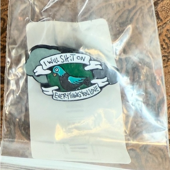 Humorous Pigeon Enamel Pin - Picture 2 of 2